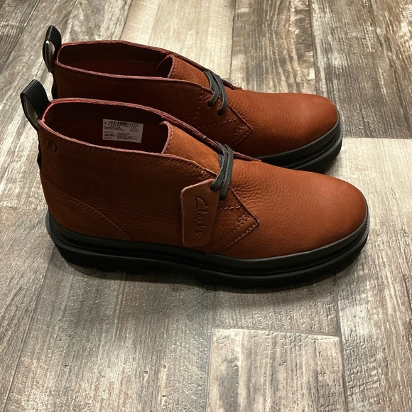 Clarks Men’s Rust Suede Chukka Boots with Black Lug Sole Size 10 main image 13